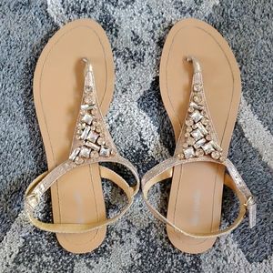Gorgeous sandals! Size 11 gold tones